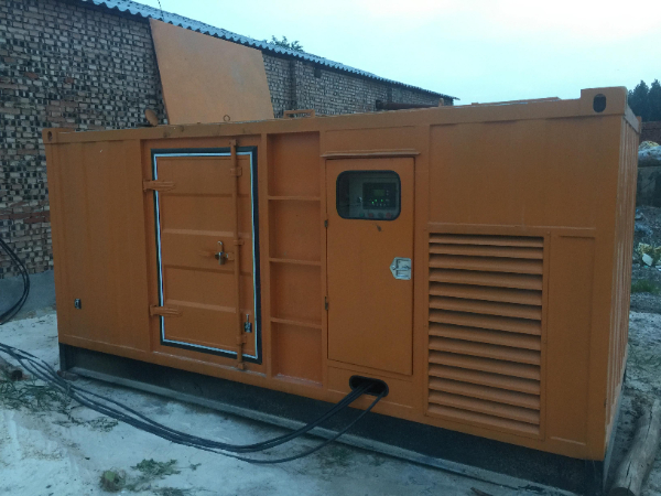 迎泽发电机组长期使用中，电缆线的敷设路径有哪些要求？